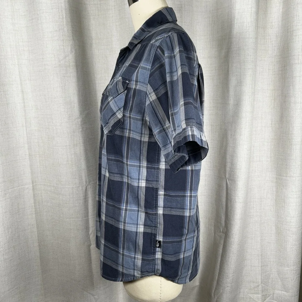 The North Face‎ Blue Plaid Snap Button Shirt Men's Size Medium Casual Outdoor